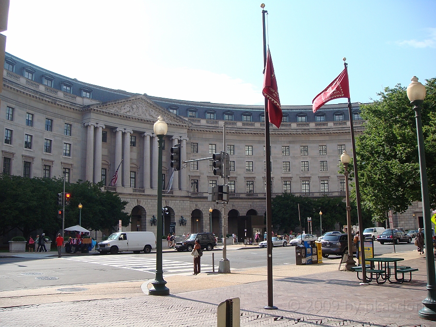 Washington DC [2009 July 03] 139.JPG - Scenes from The Old Post Office Pavilion